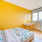 Super 10 - Grand 10 Personnes, 5 Chambres, Parking, Wifi Fibre Apartment Angers