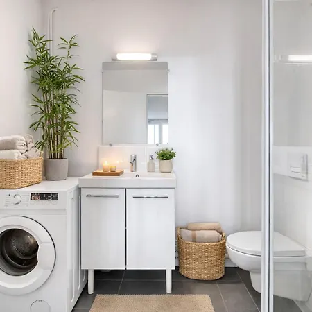 Super 10 - Grand Appartement 10 Personnes, 5 Chambres, Parking, Wifi Fibre *