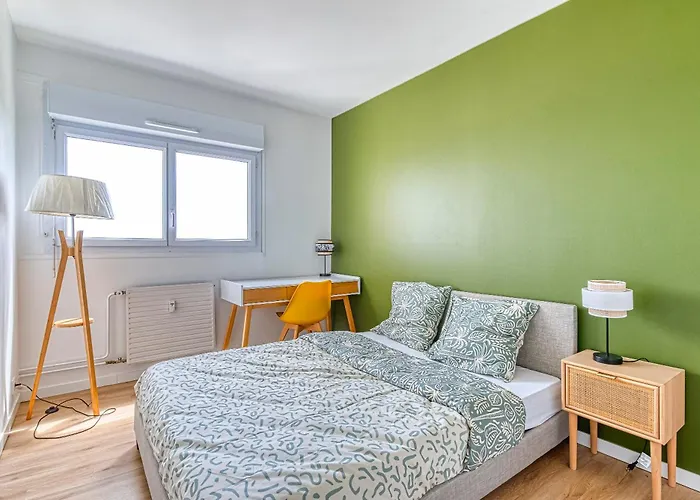 Super 10 - Grand Appartement 10 Personnes, 5 Chambres, Parking, Wifi Fibre Lejlighed Angers